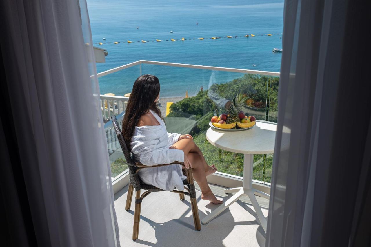 Poseidon The Beach Hotel Будва Экстерьер фото