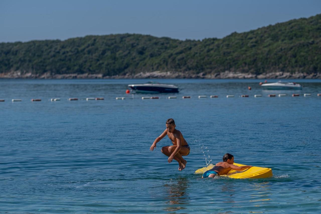 Poseidon The Beach Hotel Будва Экстерьер фото