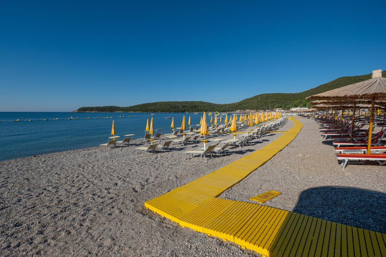 Poseidon The Beach Hotel Будва Экстерьер фото