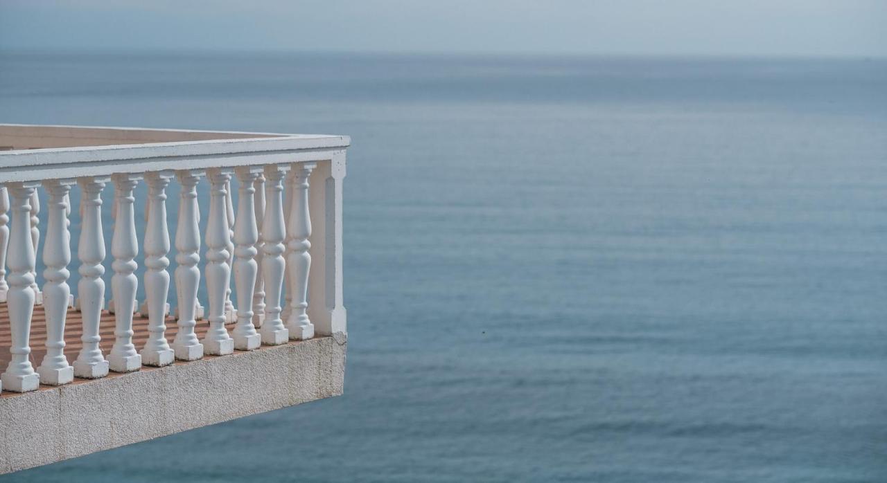 Poseidon The Beach Hotel Будва Экстерьер фото